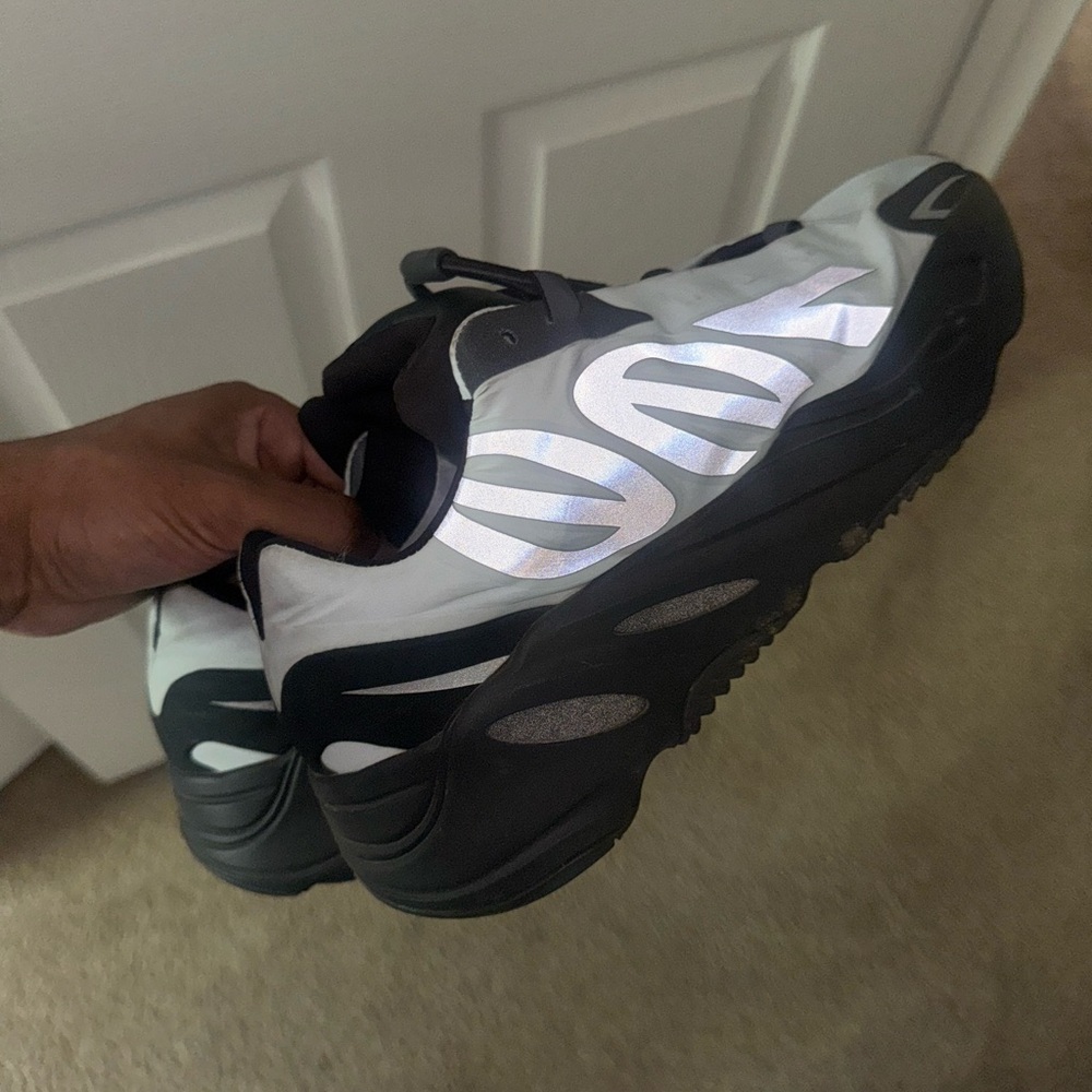 Yeezy 700 metallic